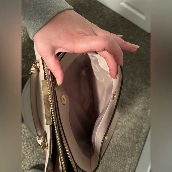 Michael Kors Purse - Picture 6 of 6